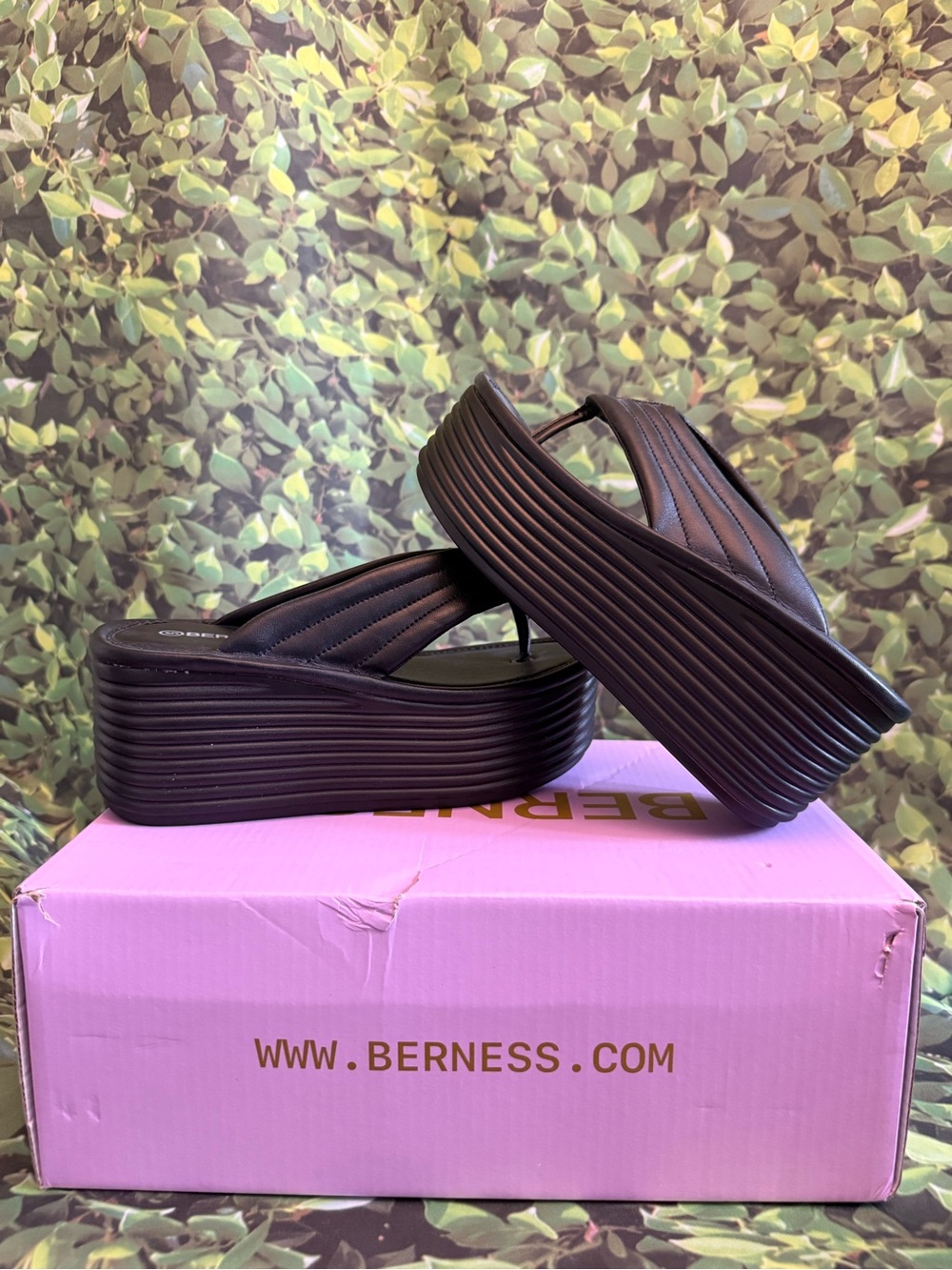 BERNESS Black Platform Flip Flop Sandals - Women's